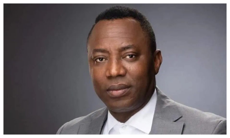 Sowore’s Supporters Accuse DSS of Assault, Forceful Removal After Court Ruling